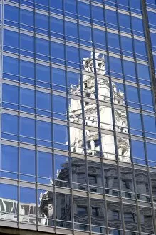 Images Dated 21st April 2006: Old and new reflected in buildings, Chicago, Illinois, United States of America