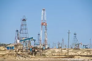 Images Dated 28th May 2010: Old oil rigs at the Abseron Peninsula, near Baku, Azerbaijan, Central Asia, Asia