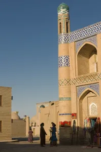Images Dated 7th August 2009: The old ruins of Khiva, UNESCO World Heritage Site, Uzbekistan, Central Asia