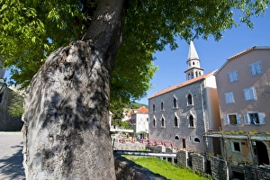 Images Dated 17th April 2008: Old town of Budva, Montenegro, Europe
