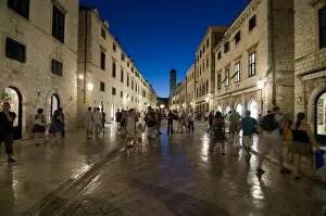 Images Dated 11th August 2008: The old town of Dubrovnik at night, Dubrovnik, Croatia, Europe