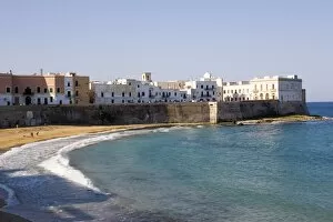 Images Dated 9th July 2008: Old town, Gallipoli, Lecce province, Puglia, Italy, Europe