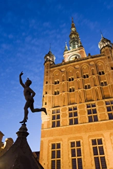 Illuminating Prints: The Old Town Hall illuminated at dusk