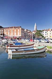 Old town and the harbour with fishing boats, Izola, Primorska, Istria, Slovenia, Europe