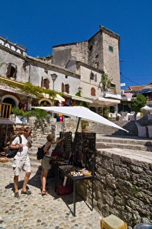 Images Dated 10th August 2008: The old town of Mostar, UNESCO World Heritage Site, Bosnia-Herzegovina, Europe