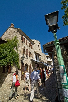 Images Dated 10th August 2008: The old town of Mostar, UNESCO World Heritage Site, Bosnia-Herzegovina, Europe