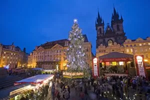 Images Dated 11th December 2008: Old Town Square at Christmas time and Tyn Cathedral, Prague, Czech Republic, Europe