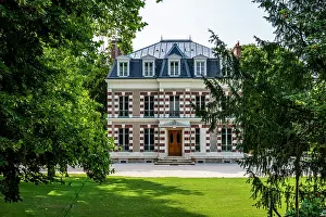 Windows Prints: Old villa situated in the Unesco world heritage site of Provins