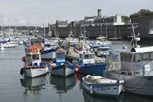 Images Dated 16th July 2007: The old walled town of Concarneau seen from the fishing harbour, Southern Finistere