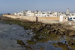 Images Dated 29th April 2007: Old waterfront city behind ramparts, Essaouira, historic city of Mogador