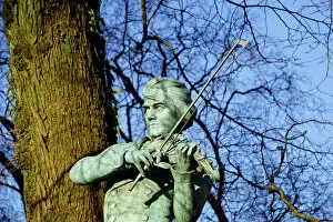 Top Section Gallery: Ole Bulls Statue Man Playing Violin, Bergen, Norway, Scandinavia, Europe