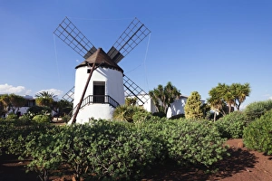 Wind Power Prints: Open air museum of Centro de Artesania Molino de Antigua