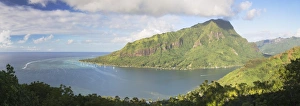 Moorea Prints: Opunohu Bay, Mo orea, Society Islands, French Polynesia, South Pacific, Pacific