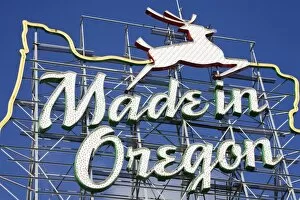 Images Dated 25th August 2009: Made in Oregon sign in the Old Town District of Portland, Oregon, United States of America
