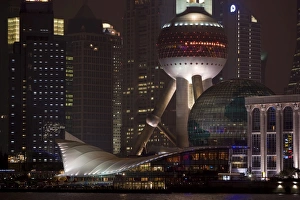 Images Dated 5th November 2007: The Oriental Pearl Tower illuminated at night in the Lujiazui financial district of Pudong
