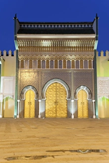Images Dated 12th November 2009: Ornate bronze doorway, Royal Palace, Fez el-Jedid, Fez, Morocco, North Africa, Africa