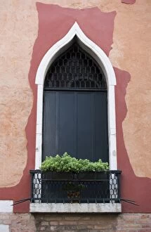 Ornate window of canal side building, Venice, Veneto, Italy, Europe