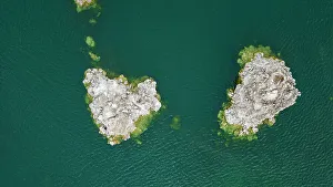 Salt Mineral Prints: Outcrops in the saline soda lake