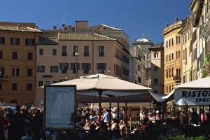Outdoor restaurant and crowds