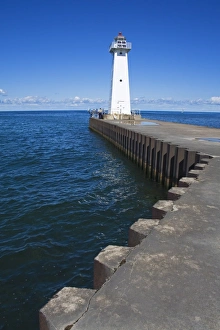 Images Dated 17th September 2007: Outer Sodus Lighthouse, Greater Rochester Area, New York State, United States of America