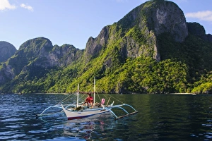 Outrigger boat in the Bacuit archipelago, Palawan, Philippines, Southeast Asia, Asia