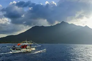 Puerto Princesa Prints: Outrigger cruising on the waters around the New wonder of the world and UNESCO World Heritage Site