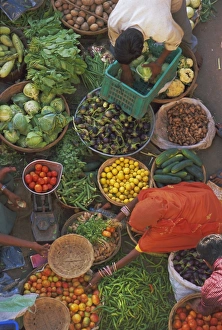 Images Dated 1st August 2008: Overhead view of the fruit and vegetable market