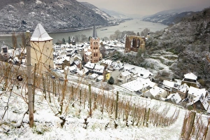 Bacharach Prints: Overview of Bacharach and the Rhine River in winter