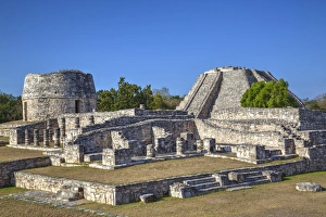 Cylindrical Prints: Overview, Round Temple to left at the back, and Castillo de Kukulcan to the right