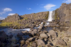 Images Dated 31st August 2009: Oxara River tumbles down the Almannagja cliff face at Oxarafoss, Thingvellir National Park