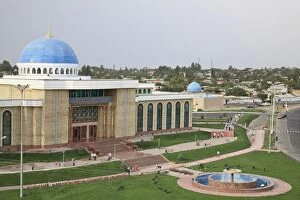 Oz bek Liboslari Galereyasi, Tashkent, Uzbekistan, Central Asia, Asia