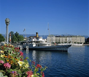 Lake Geneva Prints: Paddle Steamer beside the Prom du Lac