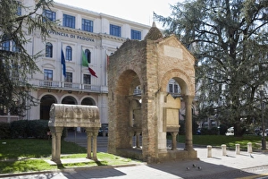 Images Dated 21st March 2009: Padova, Veneto, Italy, Europe