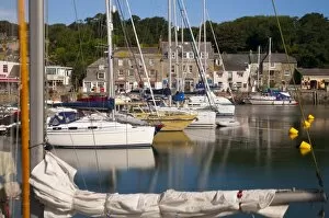 Images Dated 20th August 2009: Padstow Harbour, Cornwall, England, United Kingdom, Europe