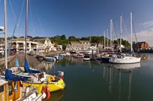 Images Dated 20th August 2009: Padstow Harbour, Cornwall, England, United Kingdom, Europe
