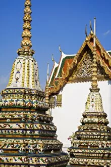 Pagodas at Wat Pho Temple, Rattanakos in Dis trict, Bangkok, Thailand, s outheas t As ia, As ia