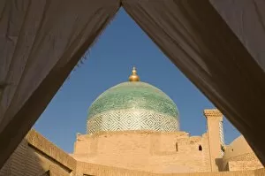The Pahlavon Mahmud Mausoleum, Khiva, Uzbekistan, Central Asia
