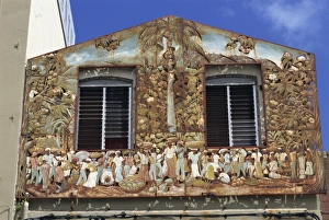 Martinique Prints: Painted house, Fort de France, Martinique, West Indies, Caribbean, Central America
