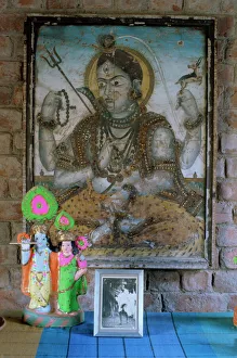Images Dated 1st August 2008: Painting of Krishna on glass