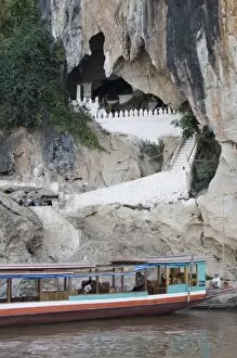 Images Dated 5th January 2008: Pak Ou Caves, Mekong River, near Luang Prabang, Laos, Indochina, Southeast Asia, Asia