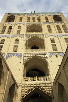 Palace of Ali Ghapu from the rear