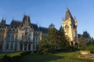 Images Dated 15th June 2009: Palace of Culture, Iasi, Romania, Europe