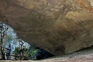 Palaeolithic artwork on the roof of the Zoo Cave, Bhimbetka Caves, a large group of rock shelters in quartzitic