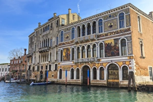 Grand Canal Prints: Palazzo Barbaragio, bathed in afternoon sun in winter, Grand Canal, Venice, UNESCO