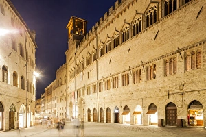 Slow Shutter Prints: Palazzo dei Priori in Perugia, Umbria, Italy, Europe