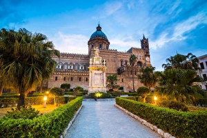 Palermo Gallery: Palermo Cathedral (Duomo di Palermo) at night, Palermo, Sicily, Italy, Europe