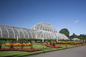 Palm House parterre with floral display of approx 16000 plants, Royal Botanic Gardens, UNESCO World Heritage Site, Kew, near Richmond, Surrey, England, United Kingdom, Europe