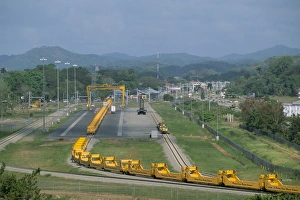 Panama Canal railway