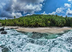 Xmas Prints: Panoramic aerial of Dolly beach