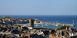 Panorama Collection: Panoramic photo of St. Ives church and old harbour, St. Ives, Cornwall, England, United Kingdom
